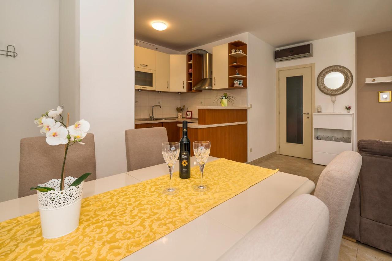 Luxury 1 Bedroom App Center&Balcony Free Parking Split Kültér fotó