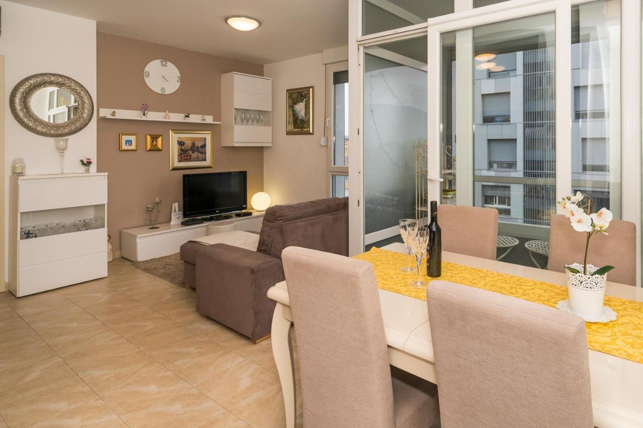 Luxury 1 Bedroom App Center&Balcony Free Parking Split Kültér fotó