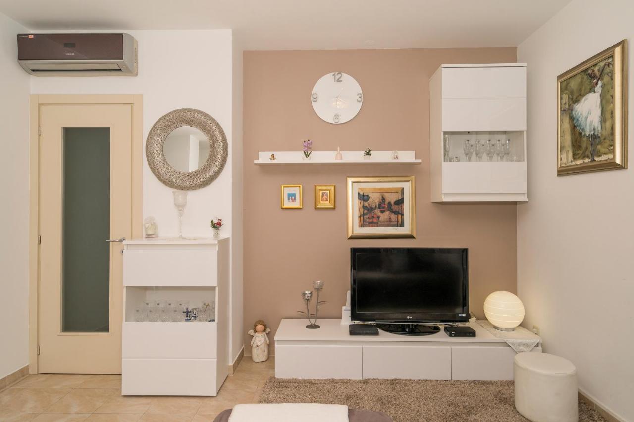 Luxury 1 Bedroom App Center&Balcony Free Parking Split Kültér fotó