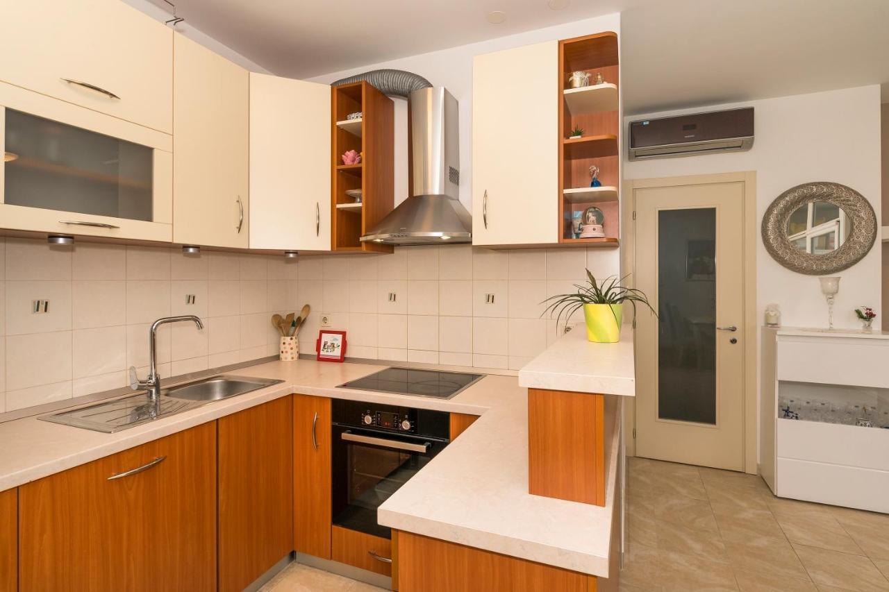 Luxury 1 Bedroom App Center&Balcony Free Parking Split Kültér fotó
